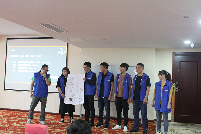 海創(chuàng)商學(xué)院培訓(xùn).jpg 海創(chuàng)集成墻面加盟.jpg