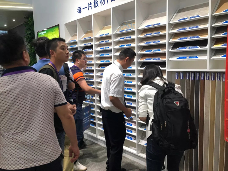 海創(chuàng)嘉興展現(xiàn)場.jpg 海創(chuàng)嘉興集成吊頂展.jpg