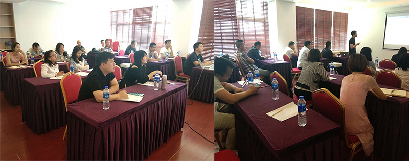 海創(chuàng)經(jīng)銷商會議.jpg 海創(chuàng)環(huán)保集成墻面加盟.jpg