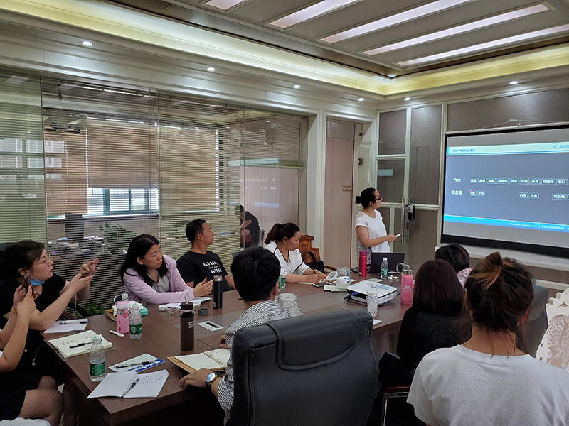 海創(chuàng)商學(xué)院培訓(xùn).jpg 海創(chuàng)集成墻面.jpg