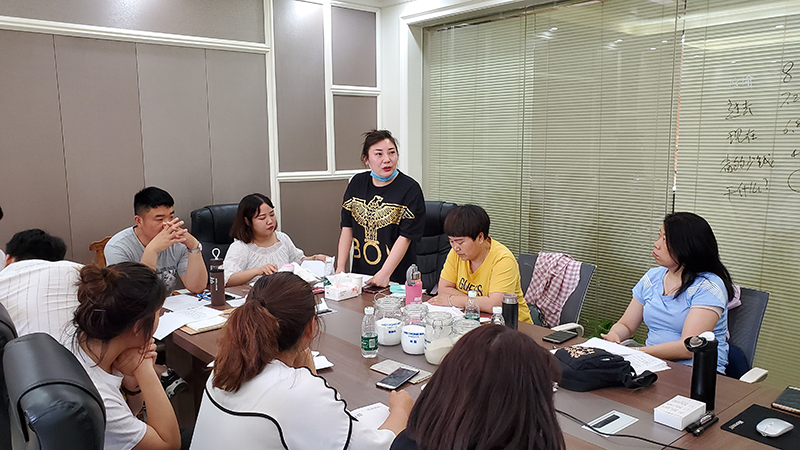 海創(chuàng)商學(xué)院培訓(xùn).jpg 海創(chuàng)集成墻面.jpg