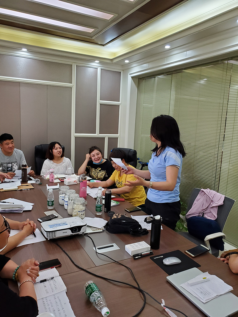 海創(chuàng)商學(xué)院培訓(xùn).jpg 海創(chuàng)集成墻面.jpg